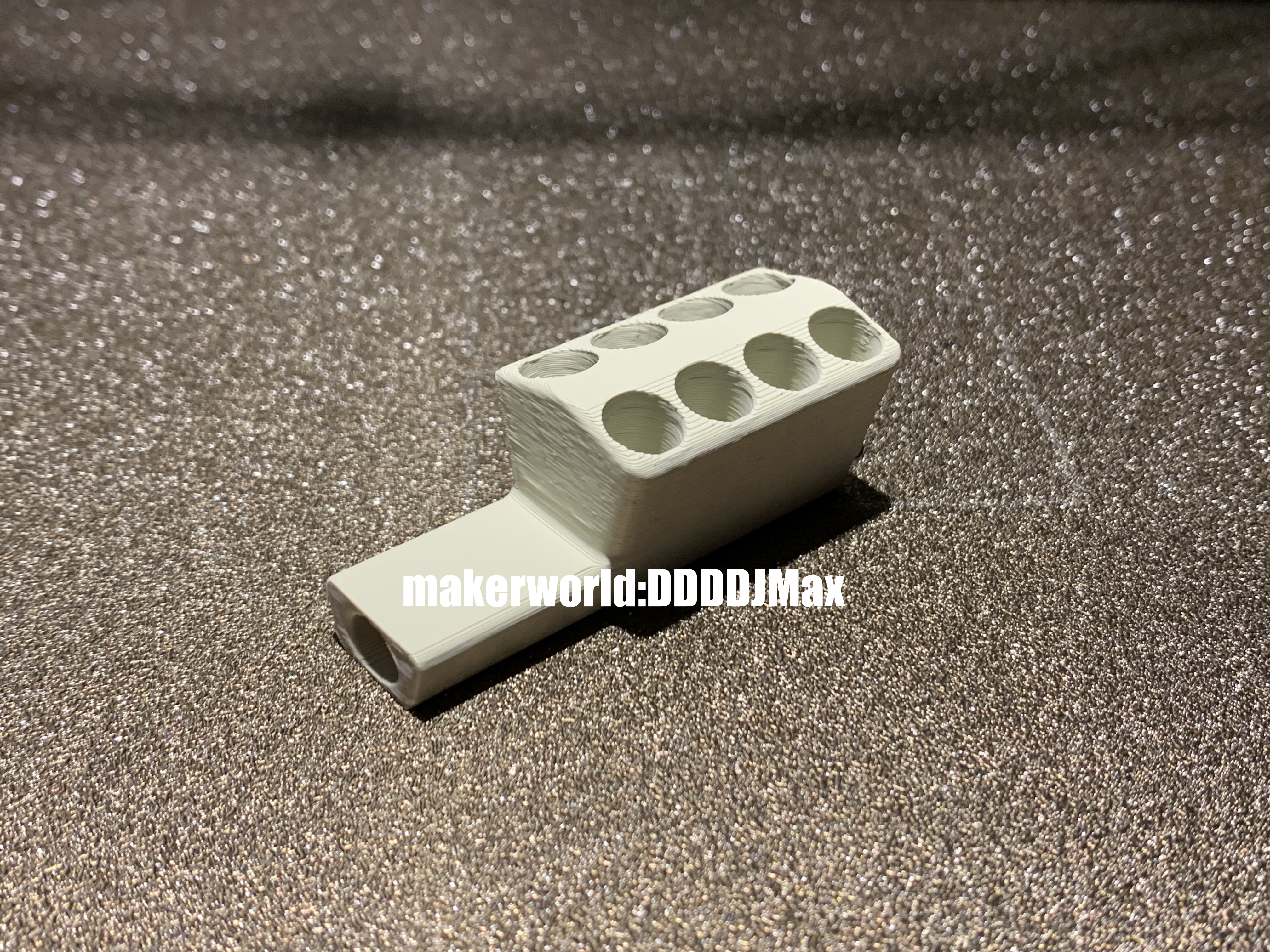 Miniatura 3 do modelo 3D 极简风 mini迷你V8发动机烟嘴  生命加速器 快乐8倍 可当挂饰钥匙链