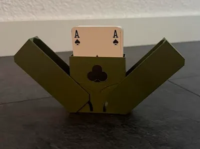Mechanical Card Holder
