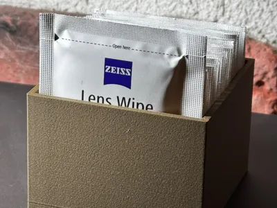 Lens Wipe Storage / Glasses Cleaner Wipes Storage