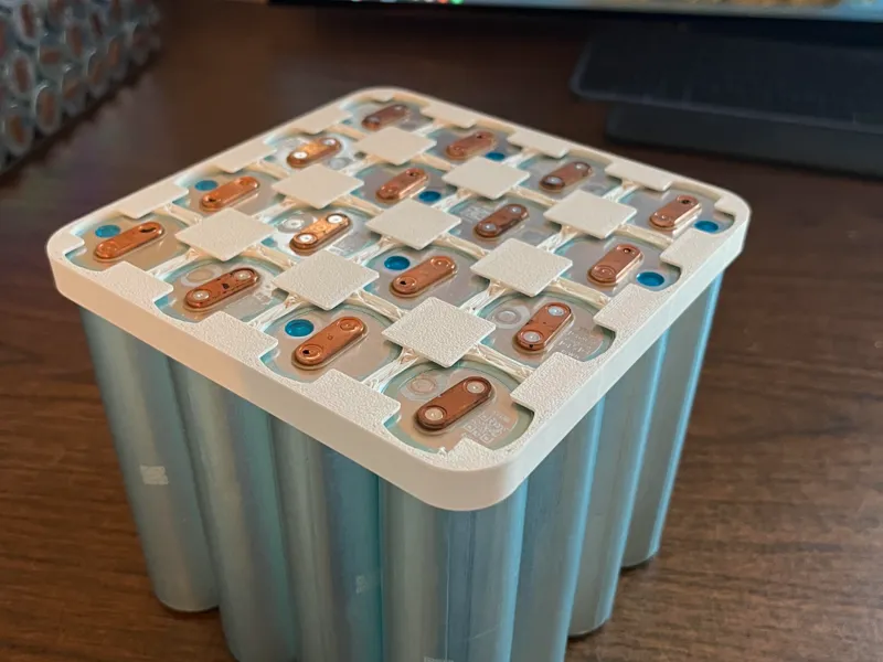 32140 Battery Holder