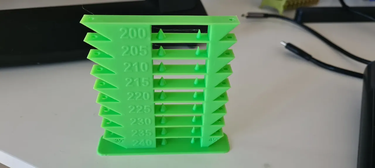 BambuLab A1 / P1 / X1 / P2 / X2 / H2 Temp towers view 2