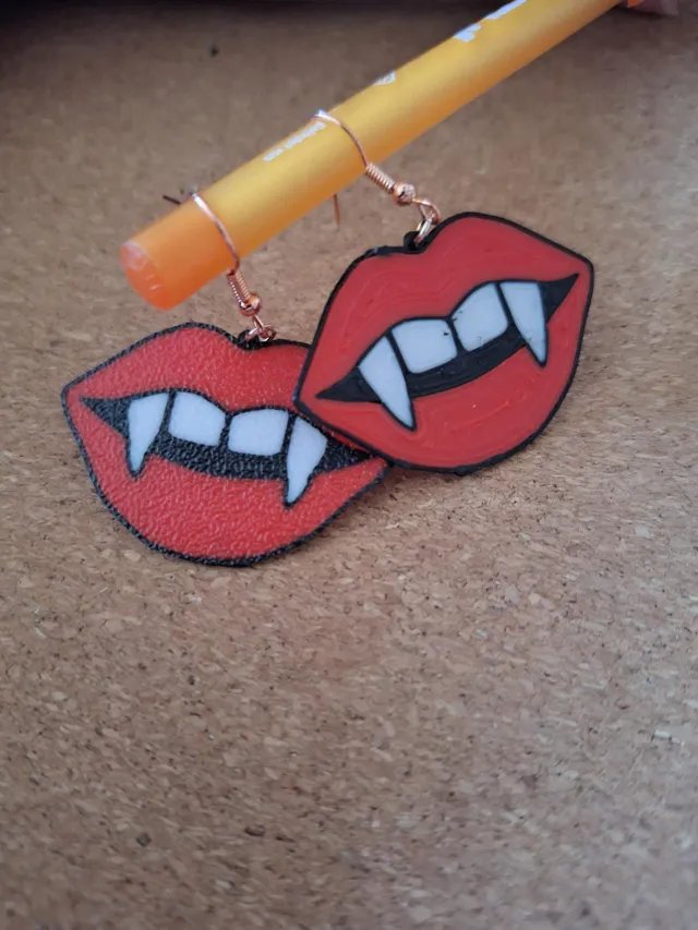 Vampire Lips Earrings - Bloody Bite