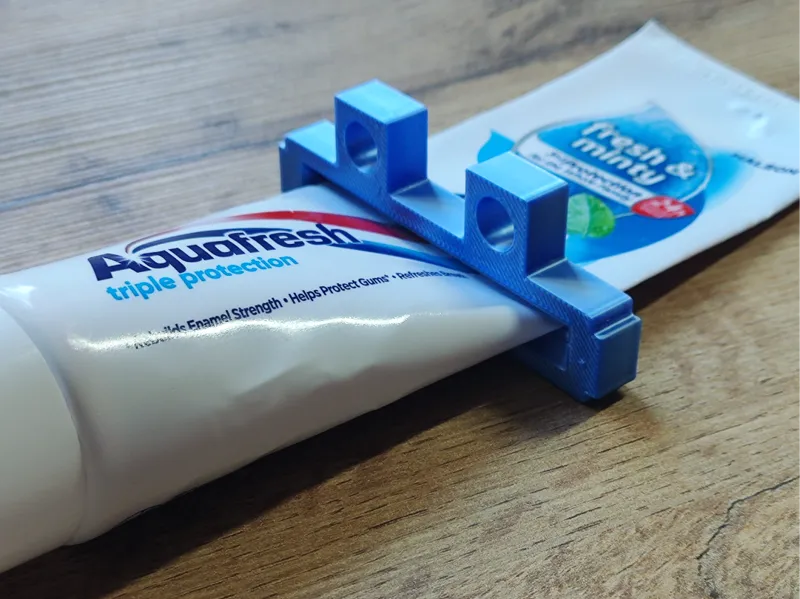 Cute Toothpaste Squeezer (LOW WASTE)