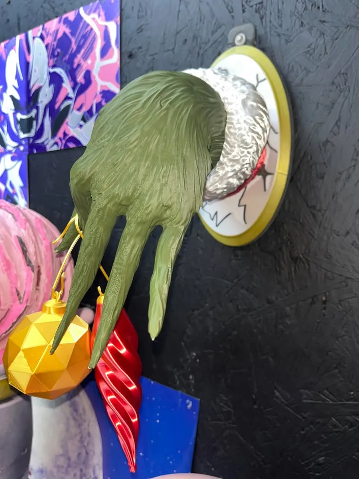 The Grinch Hand Wall Mount with Ornament - Free 3D Print Model - MakerWorld