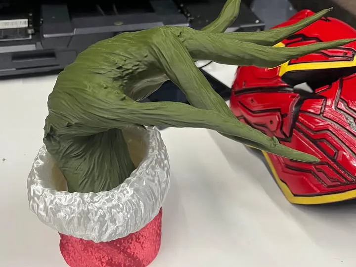 The Grinch Hand Wall Mount with Ornament - Free 3D Print Model - MakerWorld