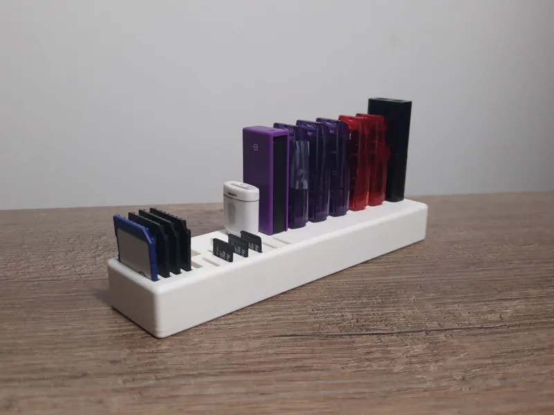 USB & SD Card Organizer