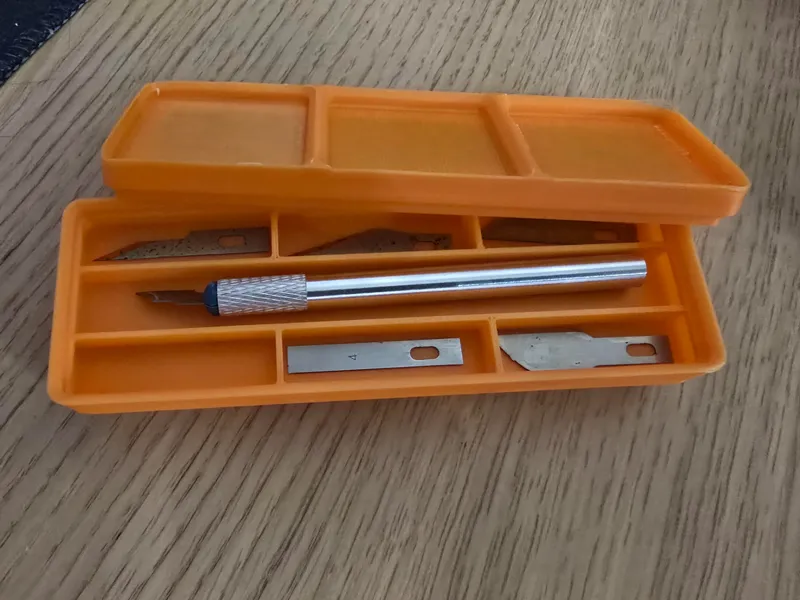 Gridfinity scalpel box with lid