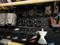 Clip support batterie Ryobi pour IKEA Skadis (mis à jour) — photo 3