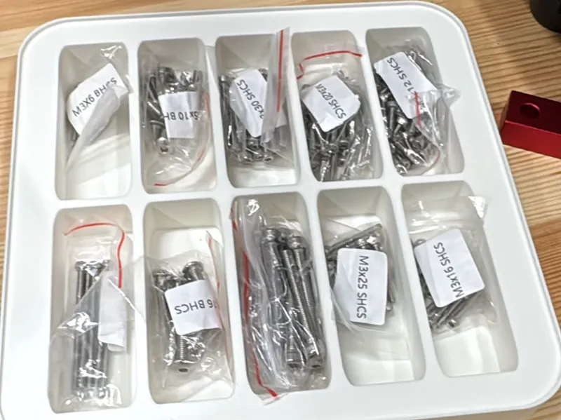 Stackable screw tray