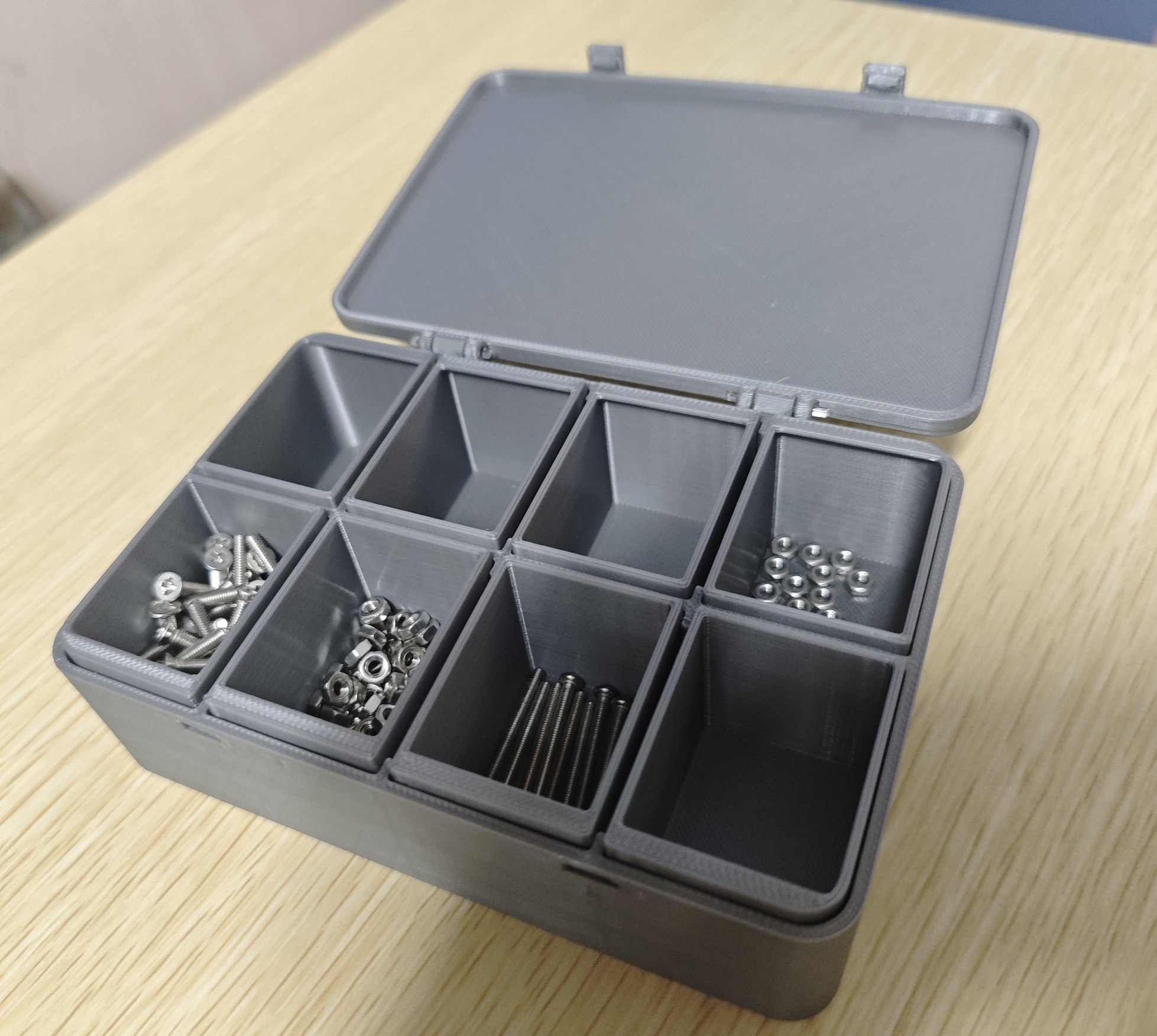 Miniatura 2 do modelo 3D 螺丝收纳盒 电子元件等小零件分类收纳盒 可独立取出内盒拿取更方便