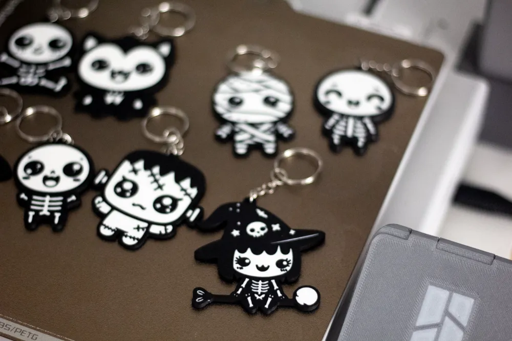 Halloween Keychain Set - Free 3D Print Model - MakerWorld