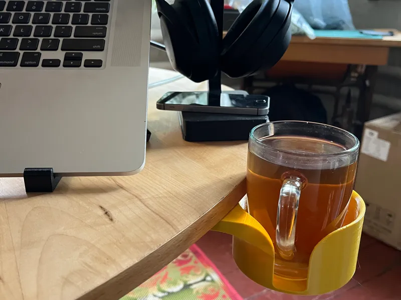 Desktop cup holder (parametric)