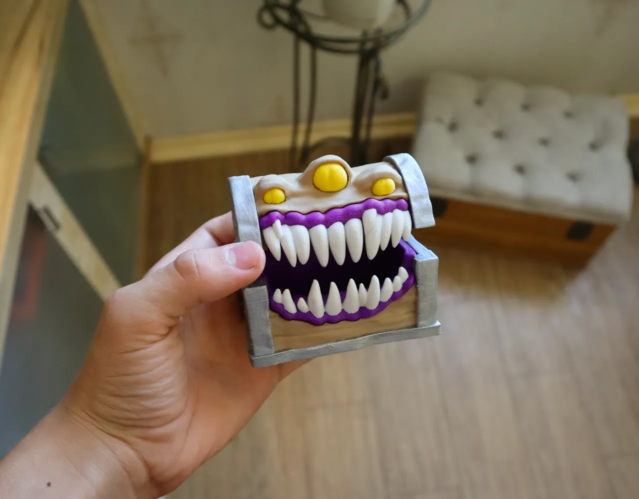 working mimic chest (with double bottom) view 2