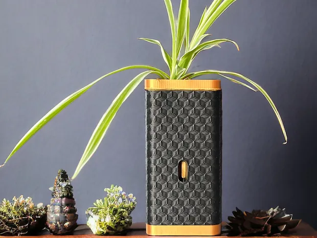 Self Watering Planter with Water Level Indicator