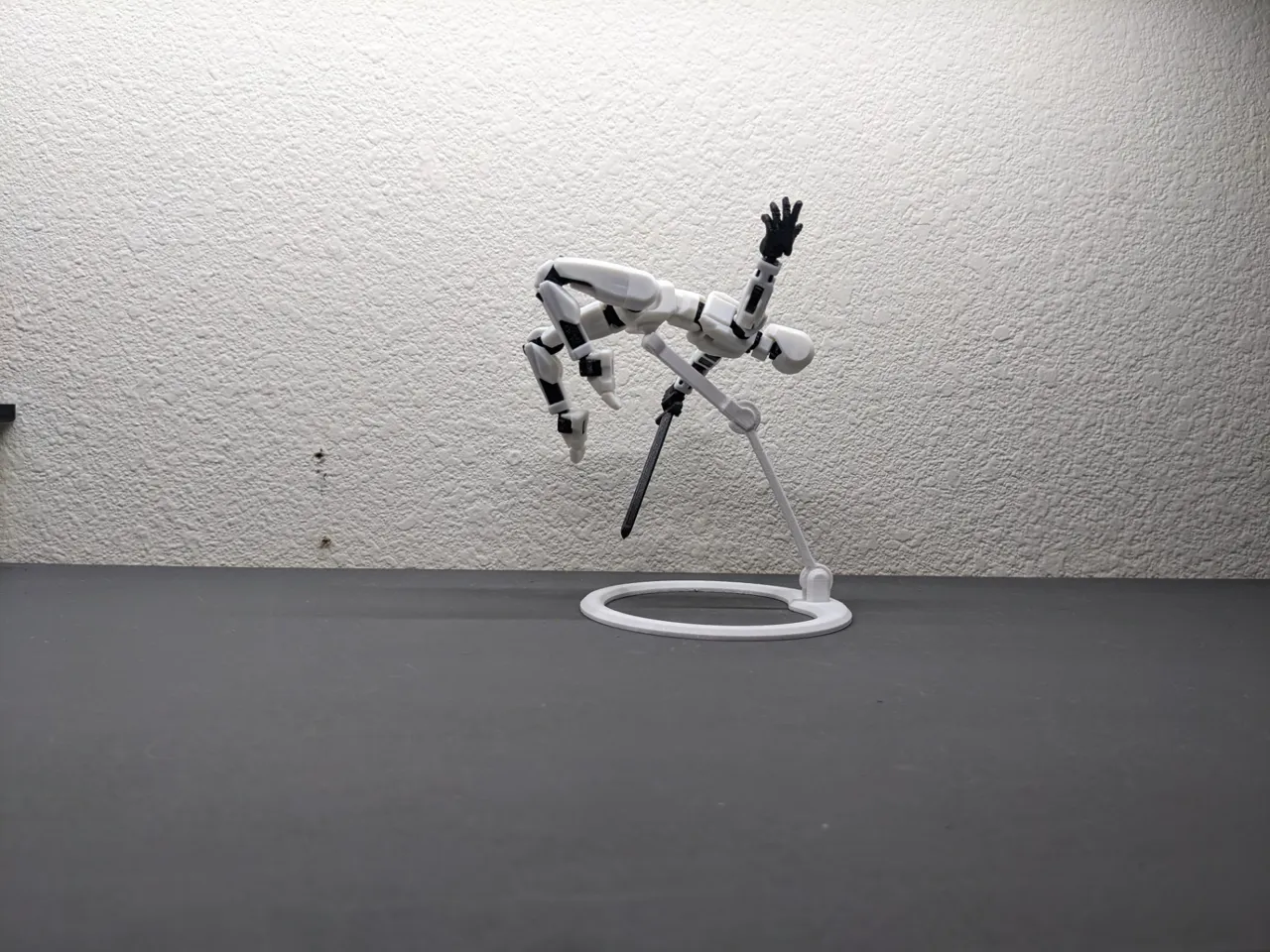 Dummy 13 Locking Stand view 3