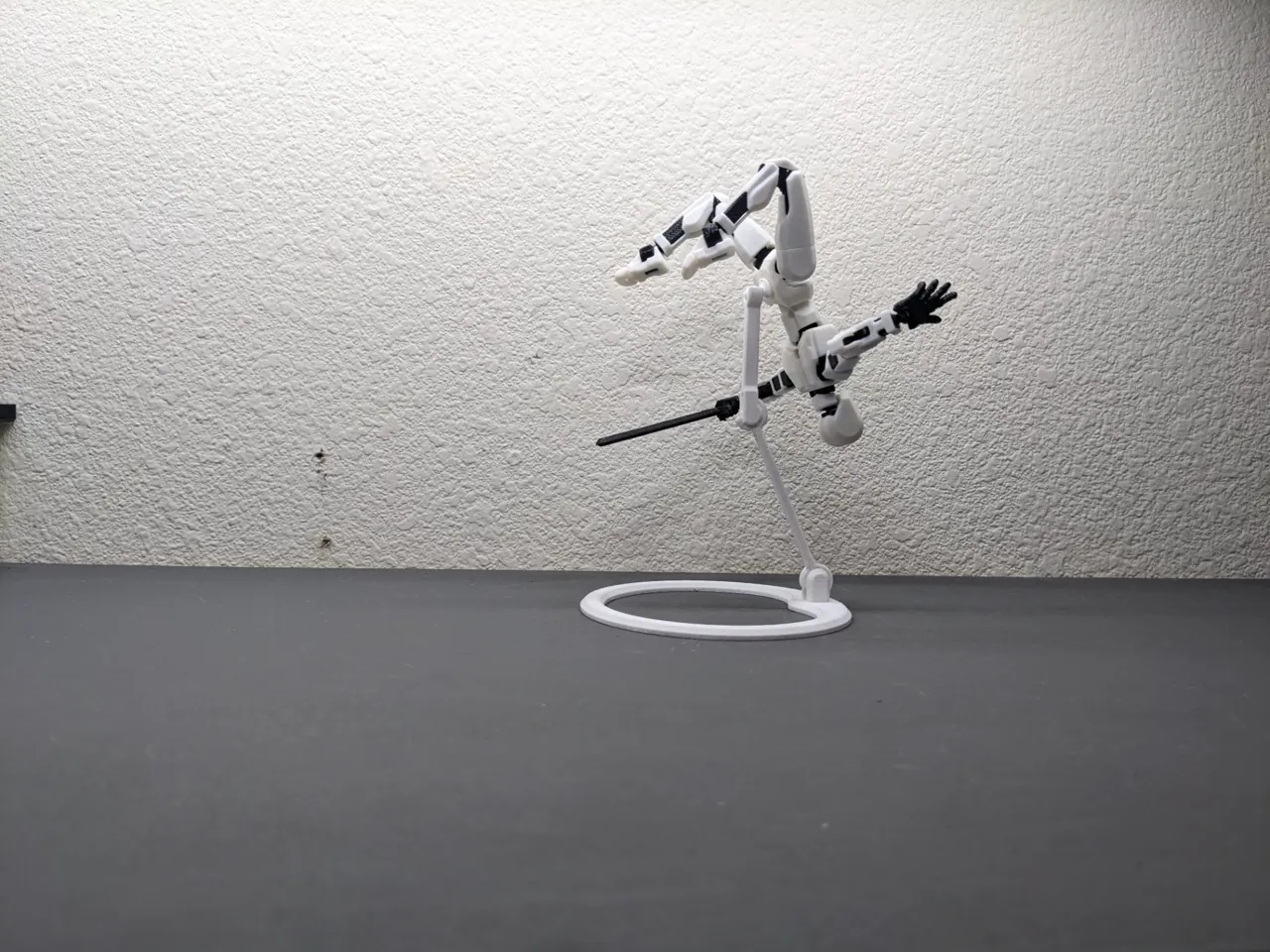 Dummy 13 Locking Stand view 4