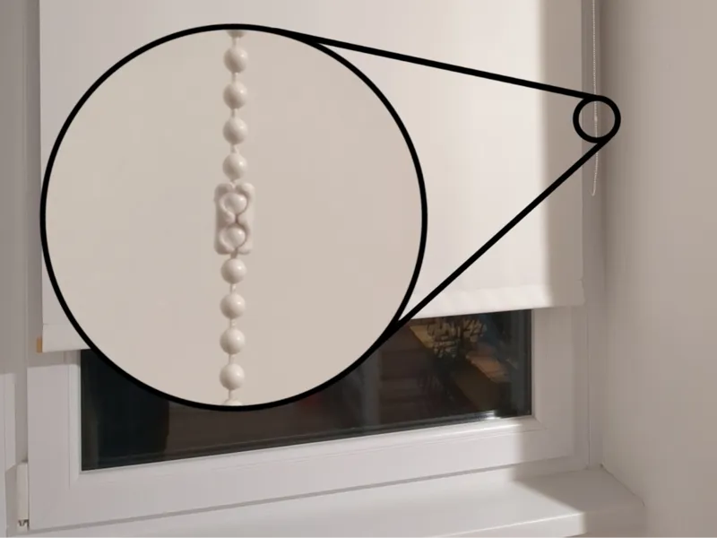 Roller blind bead chain connector