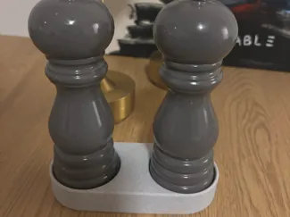 Modern salt pepper mills tray, stop spillage