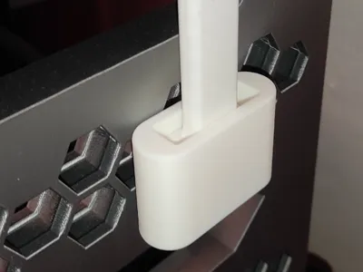 Plastic scraper holder for honeycomb storage
