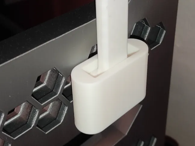 Plastic scraper holder for honeycomb storage