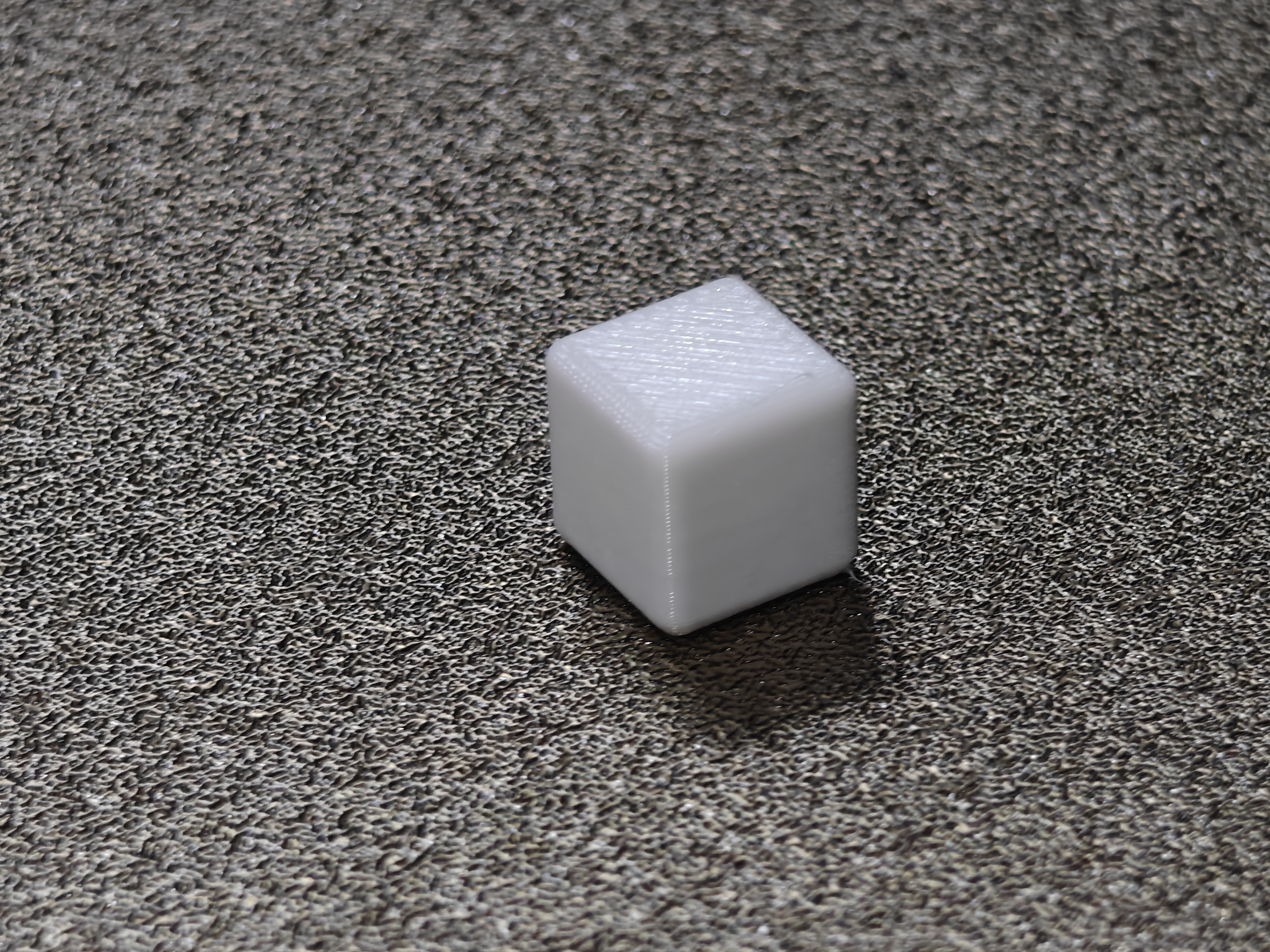 Miniatura 1 do modelo 3D 敲豆豆1cm³圆角方块 敲敲乐（参数化可编辑）倒角 测试 正方形 正方体 立方体
