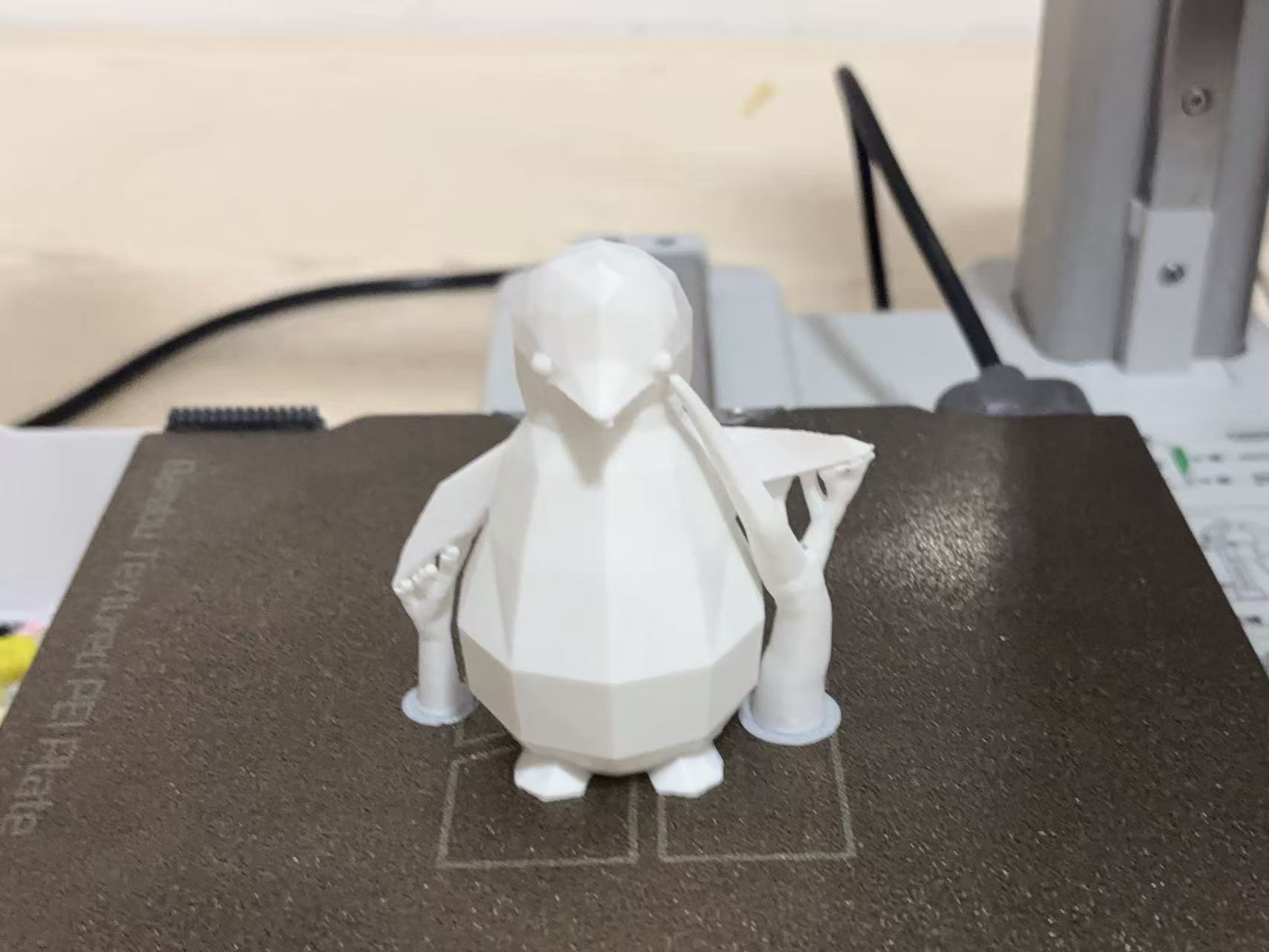 Miniatura 2 do modelo 3D 低多边形 小企鹅