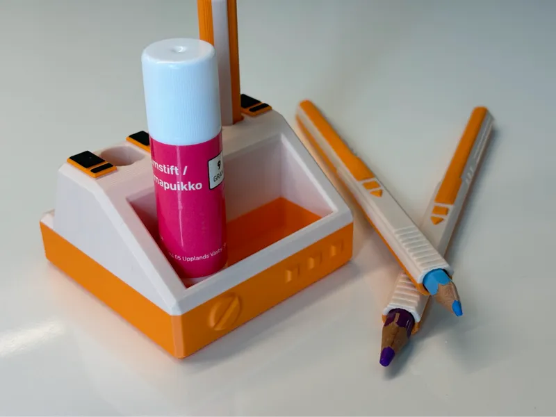 Sci-fi pencils with docking