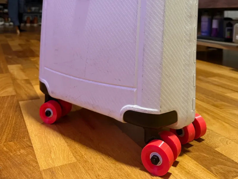 Luggage skateboard wheels