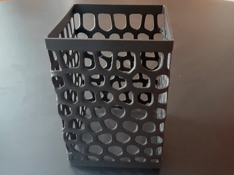 Modern Pencil Holder (Free to Sell)