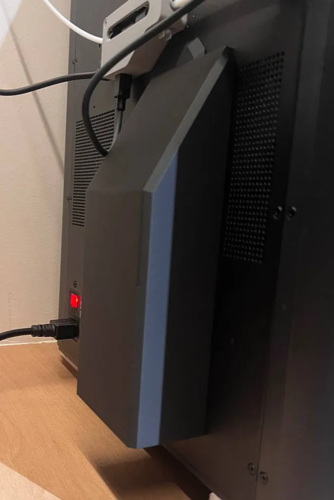 Magnetic Poop Chute