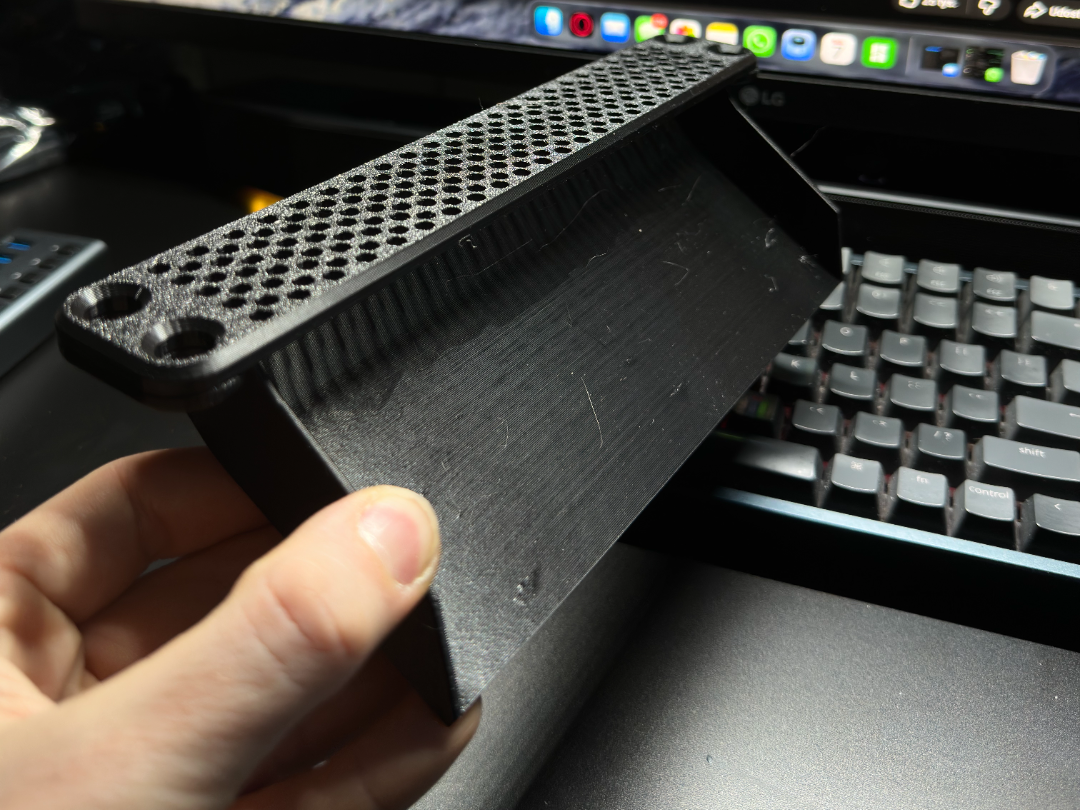 Volkswagen Golf GTI 7 grill air scoop