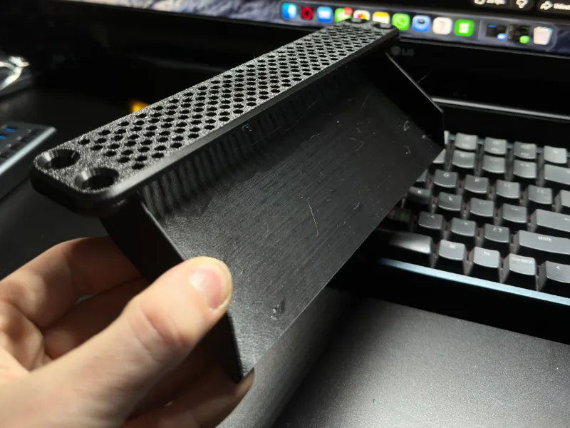 Volkswagen Golf GTI 7 grill air scoop