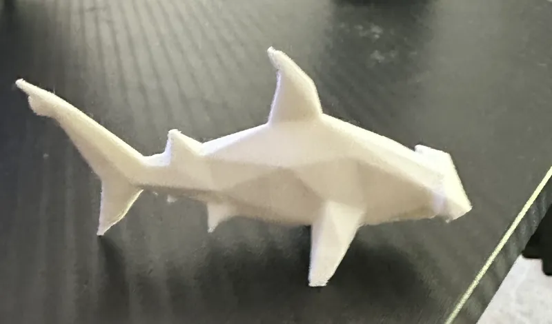 HAMMERHEAD SHARK LOWPOLY