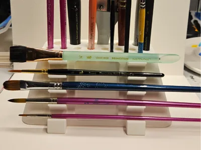 Artists Brush Holder