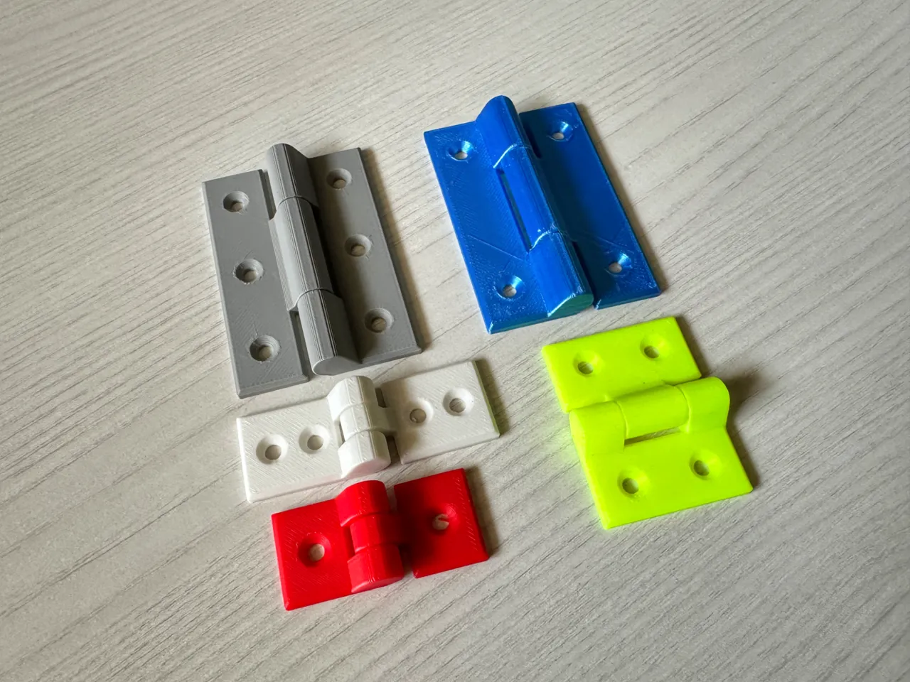 Hinges Print in Place view 4