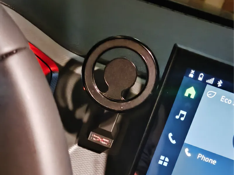 Magsafe adapter v3 Dacia duster Youclip