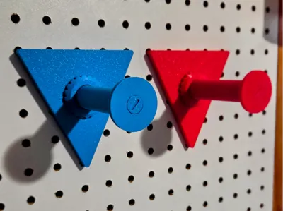 Simple Peg Board Spool Holder