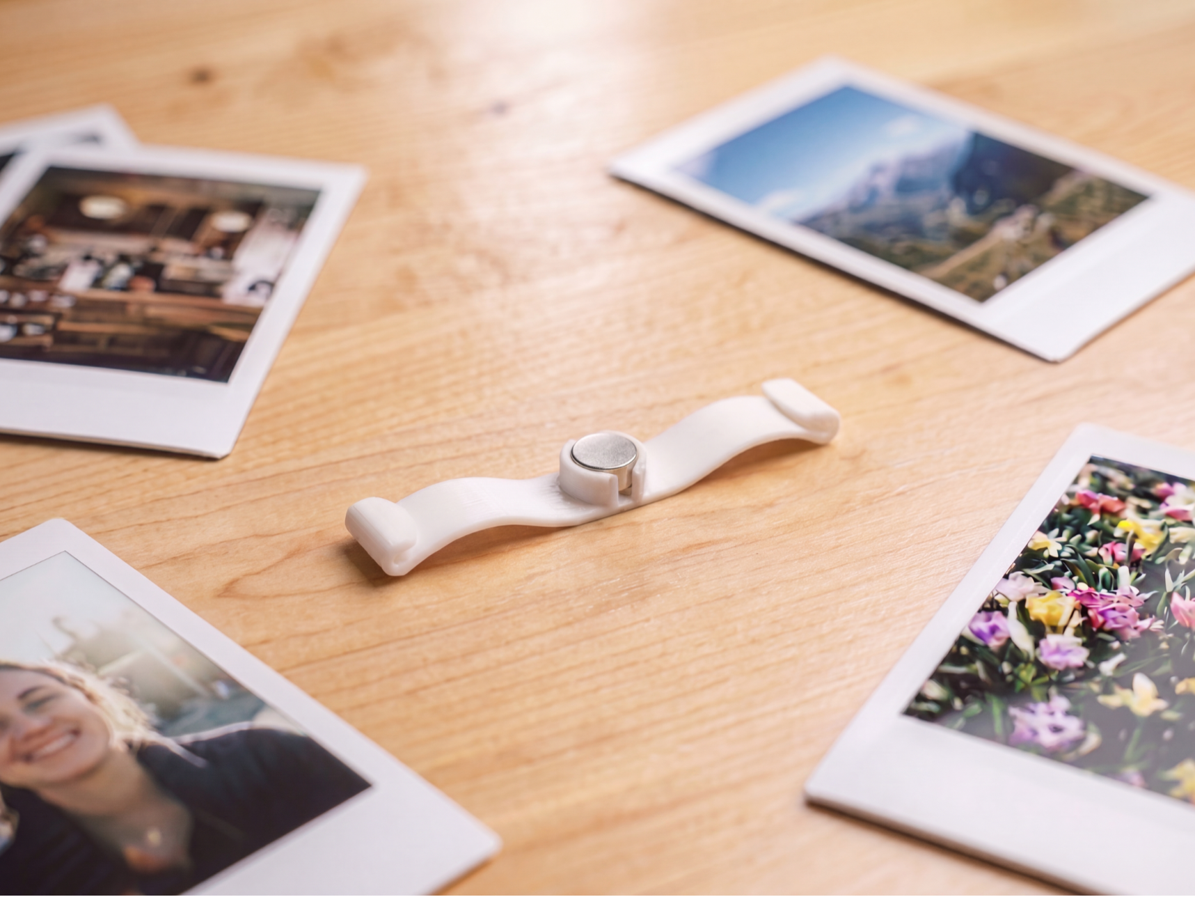 Magnetic Polaroid Go & Instax Mini Photo Holder