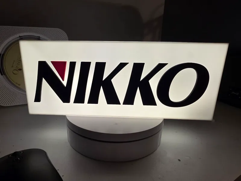 Lampda da tavolo a led logo Nikko