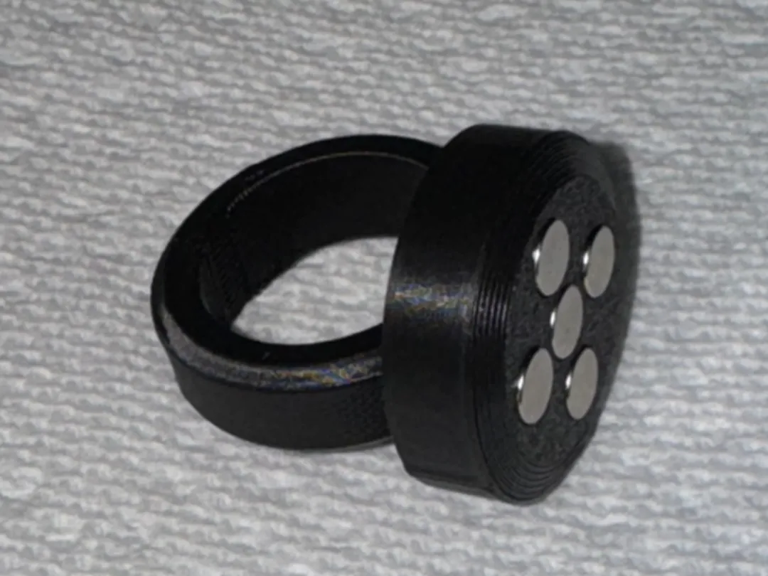 Bouton aimanté pour meuble