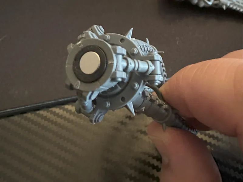 Tentacle magnet adapter