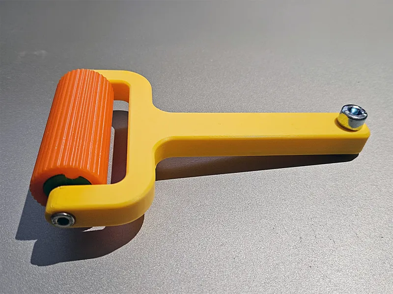 Adhesive roller for wood glue