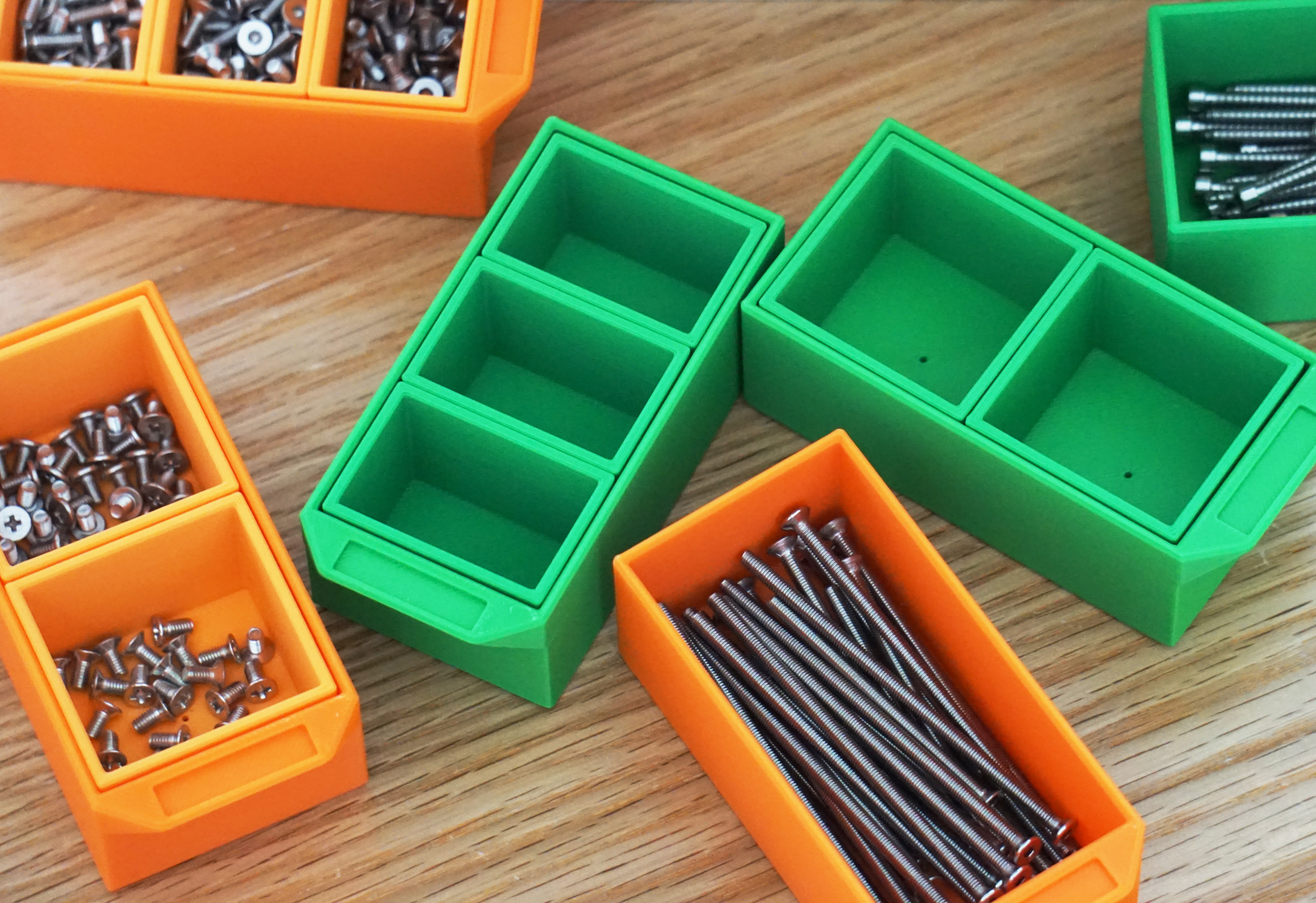 Miniatura 4 do modelo 3D 自由组合收纳盒，可拓展笔筒等配件，四面轨道，可自由拼装堆叠，有三种尺寸可选（A1mini可打印）