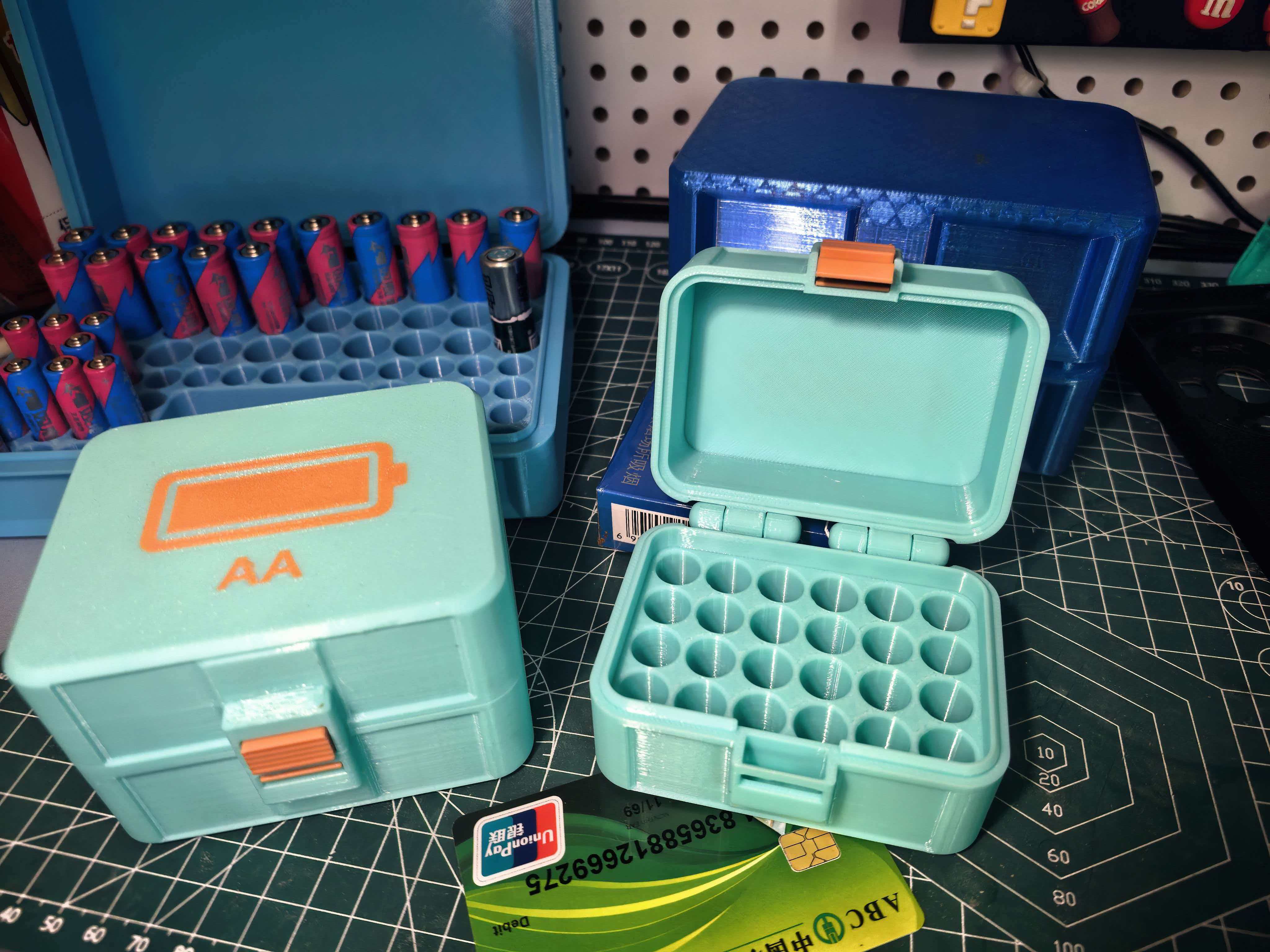 Miniatura 3 do modelo 3D 有大有小电池收纳盒