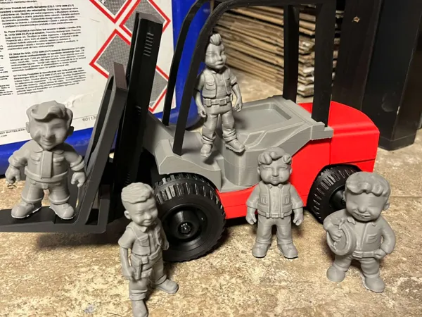 Figurine d'ouvrier travailleur