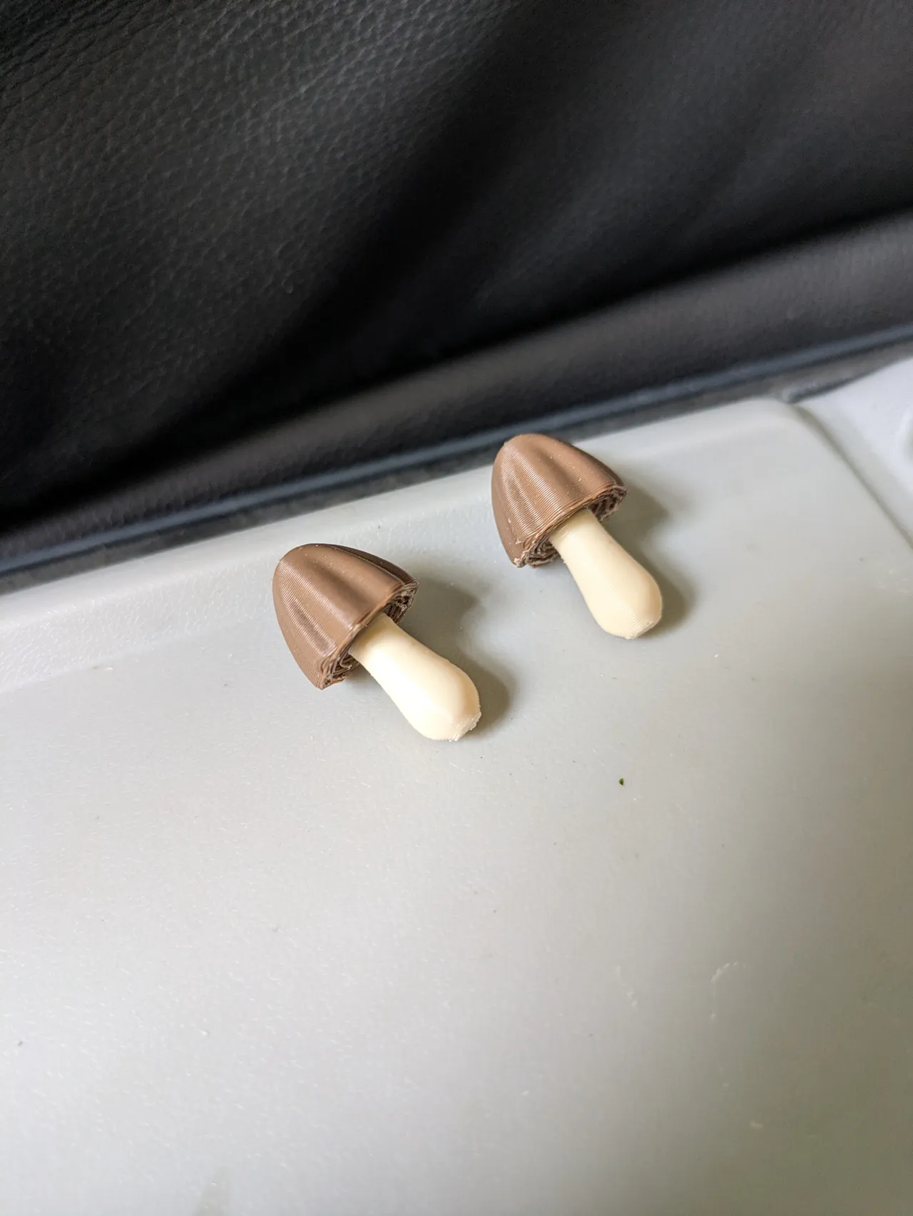 きのこチョコスナックイヤリング view 3