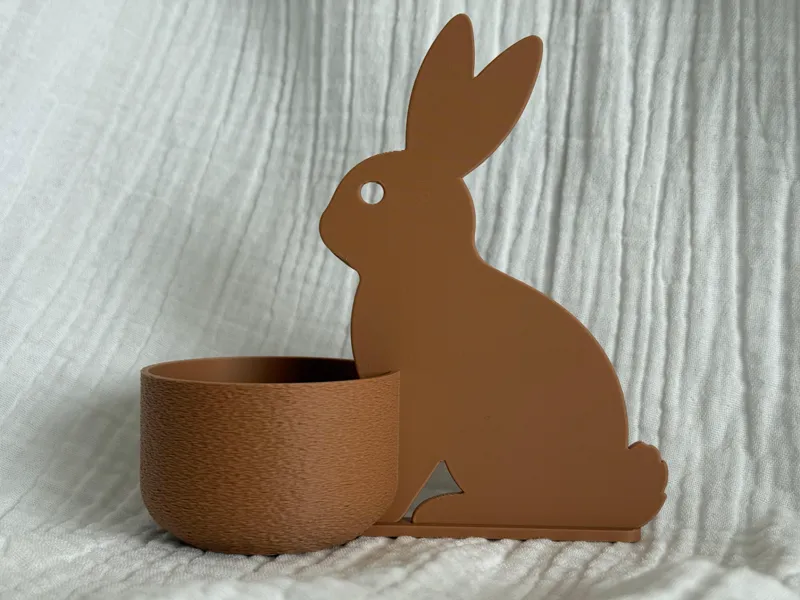 Osterhase mit Nest / Easter Bunny with Nest 