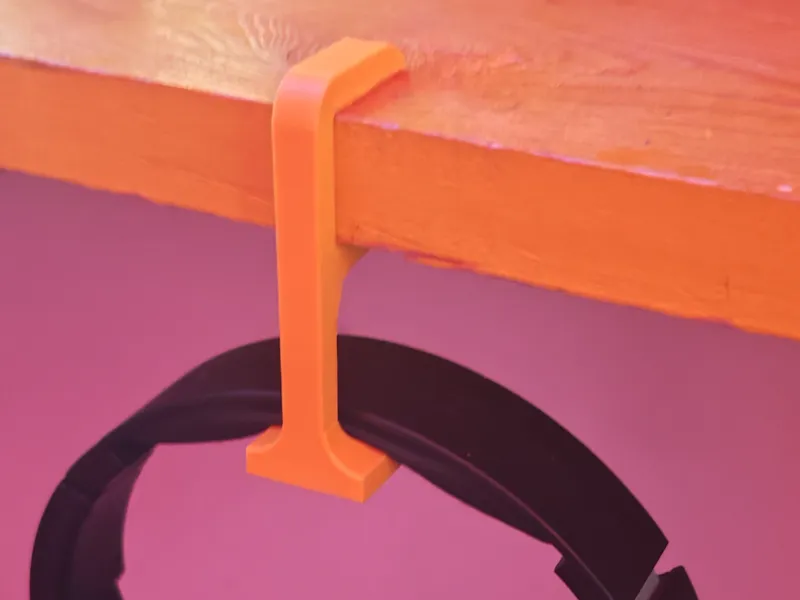 Headphone holder 