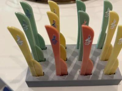 Tinkle razor storage