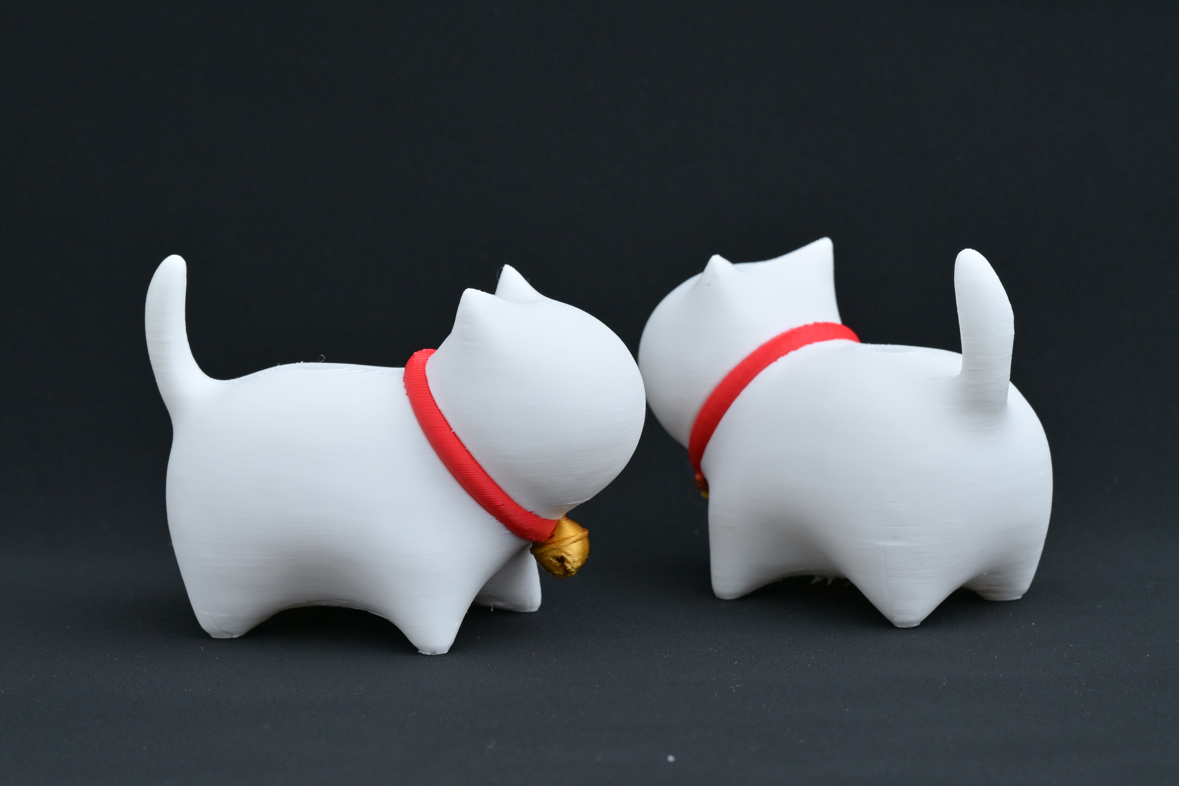 Miniatura 2 do modelo 3D 简约时尚铃铛猫摆件